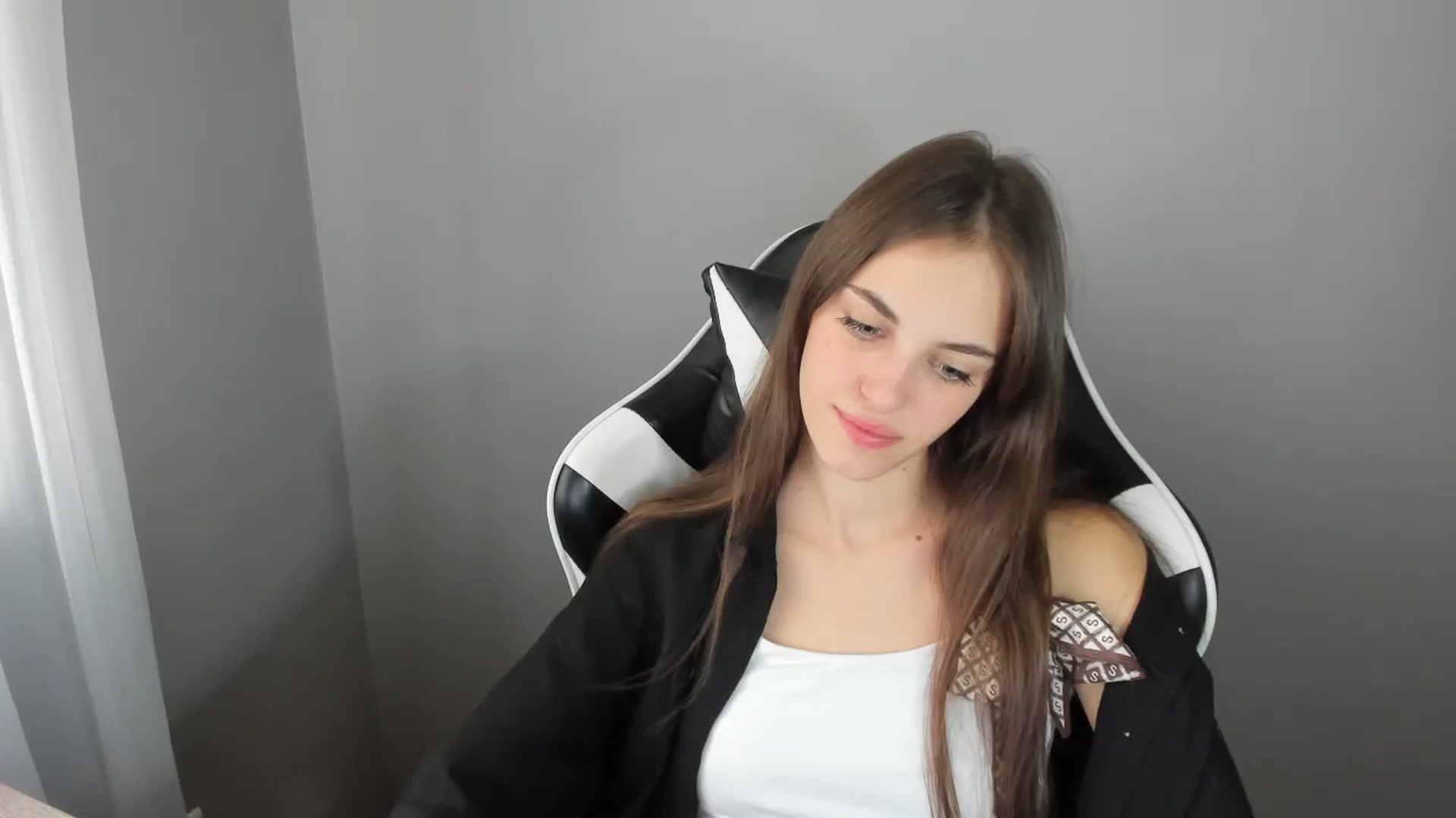 Gallery image thumbnail from Dashamoxy's myfreecams stream on, 08/27/2025, 12:19 image 4 of 20
