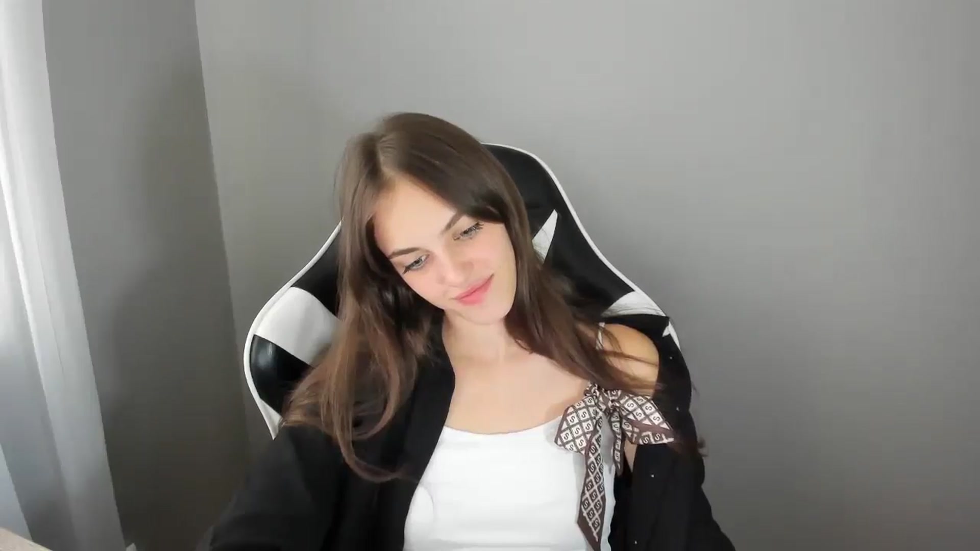 Gallery image thumbnail from Dashamoxy's myfreecams stream on, 08/27/2025, 12:19 image 12 of 20