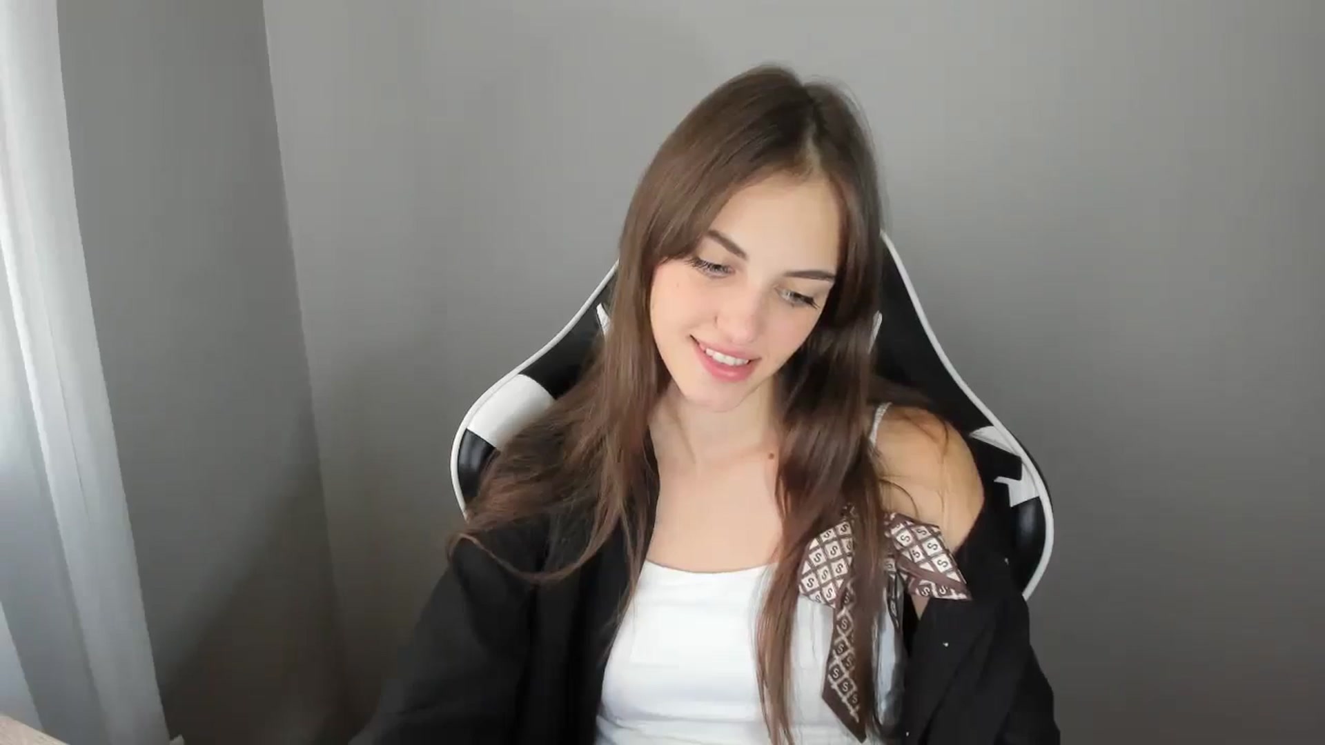 Gallery image thumbnail from Dashamoxy's myfreecams stream on, 08/27/2025, 12:19 image 16 of 20
