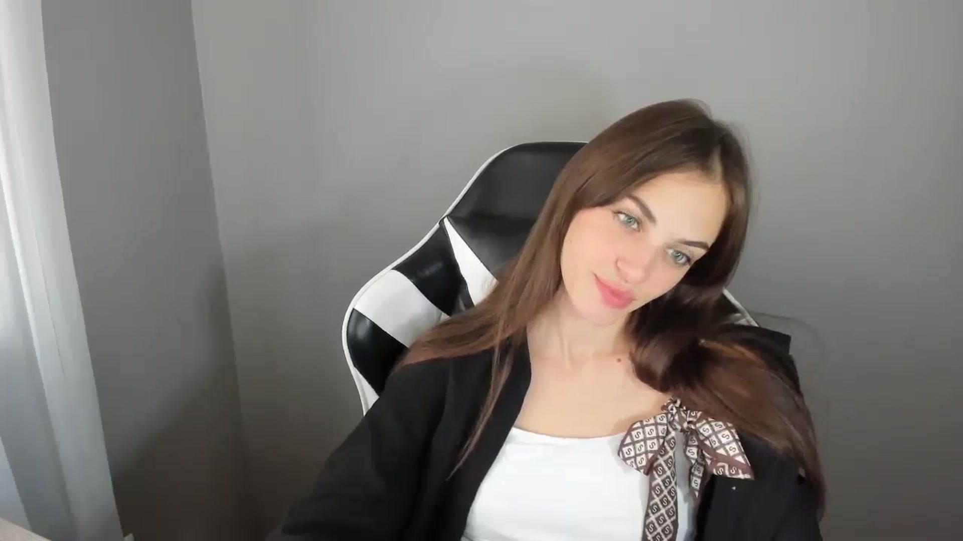 Gallery image thumbnail from Dashamoxy's myfreecams stream on, 08/27/2025, 12:19 image 10 of 20