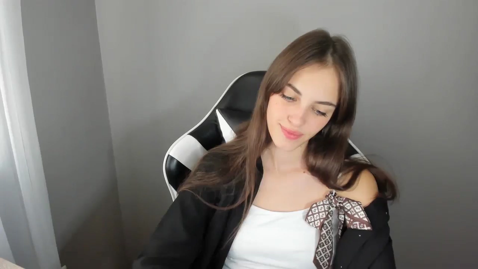 Gallery image thumbnail from Dashamoxy's myfreecams stream on, 08/27/2025, 12:19 image 18 of 20