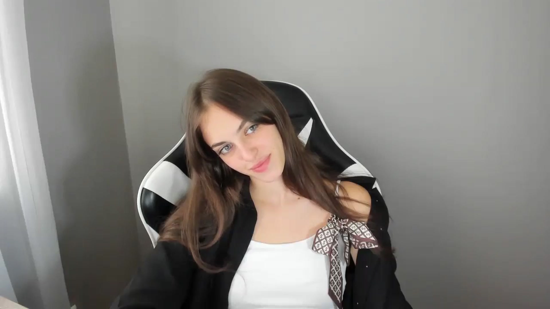 Gallery image thumbnail from Dashamoxy's myfreecams stream on, 08/27/2025, 12:19 image 13 of 20