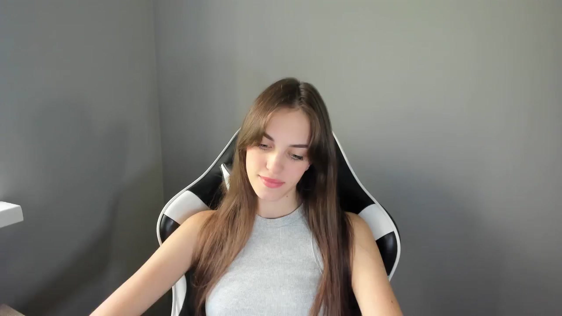 Gallery image thumbnail from Dashamoxy's myfreecams stream on, 08/28/2025, 12:53 image 1 of 20
