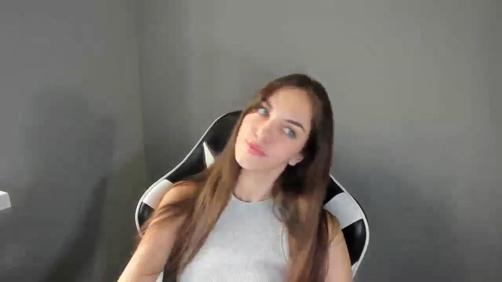 Gallery image thumbnail from Dashamoxy's myfreecams stream on, 08/28/2025, 12:53 image 18 of 20