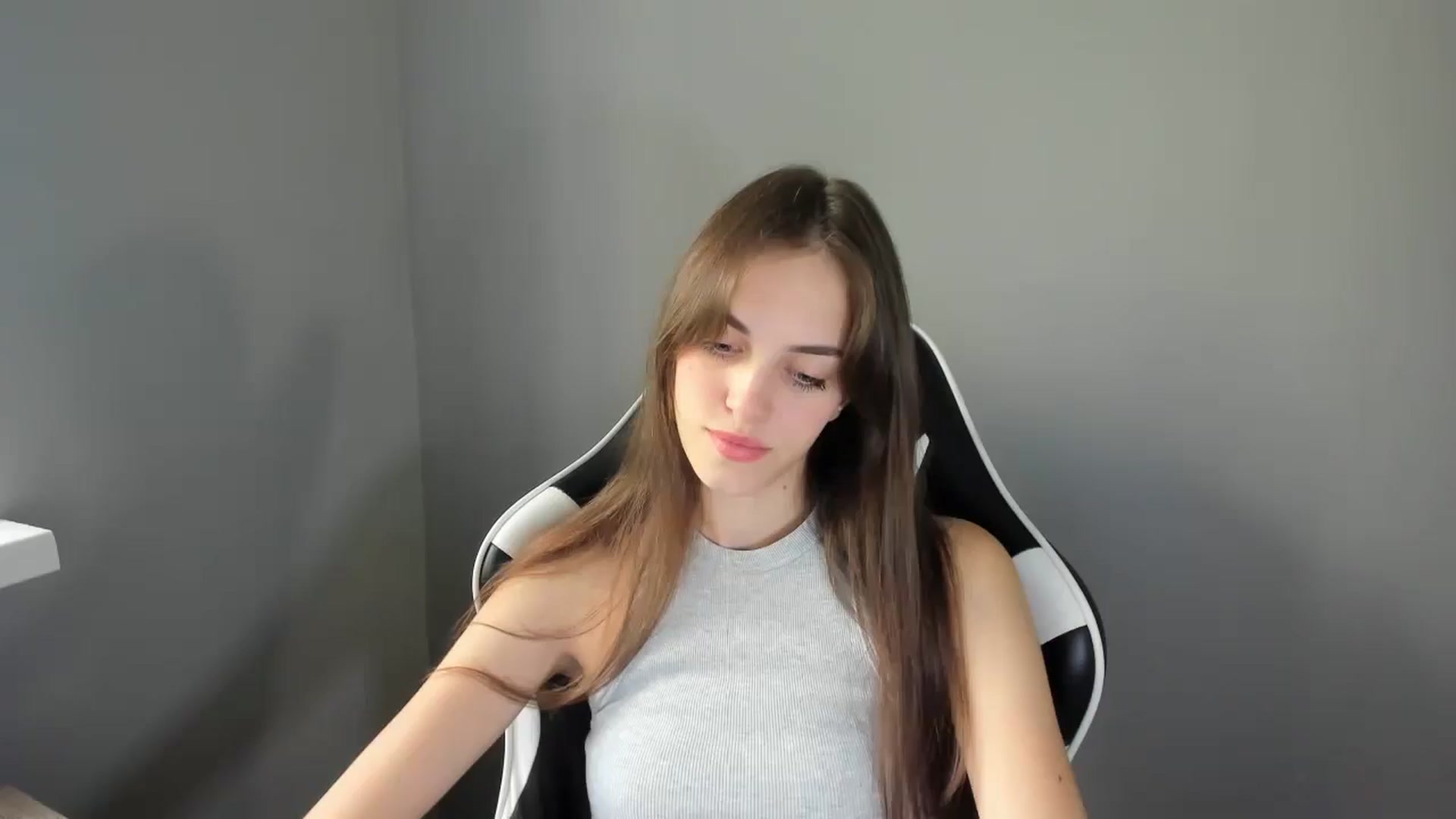 Gallery image thumbnail from Dashamoxy's myfreecams stream on, 08/28/2025, 12:53 image 3 of 20