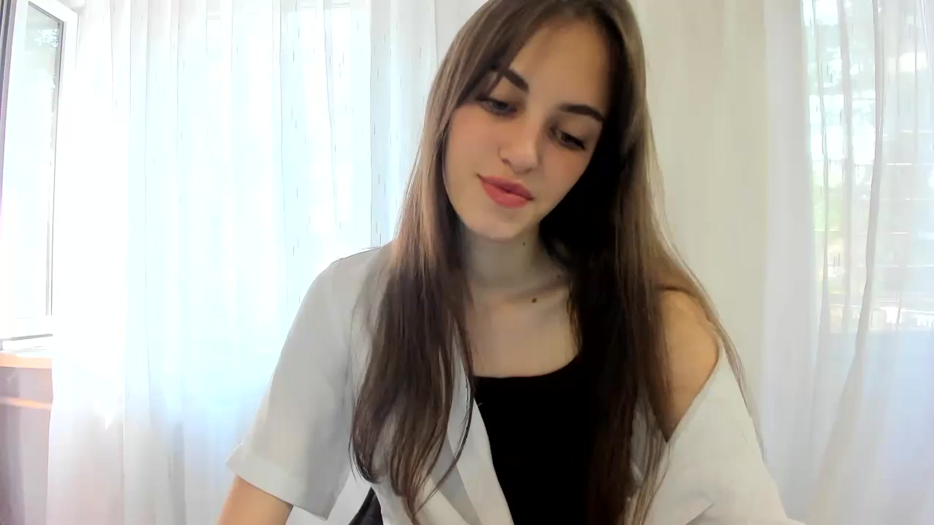 Gallery image thumbnail from Dashamoxy's myfreecams stream on, 09/01/2025, 10:01 image 1 of 20