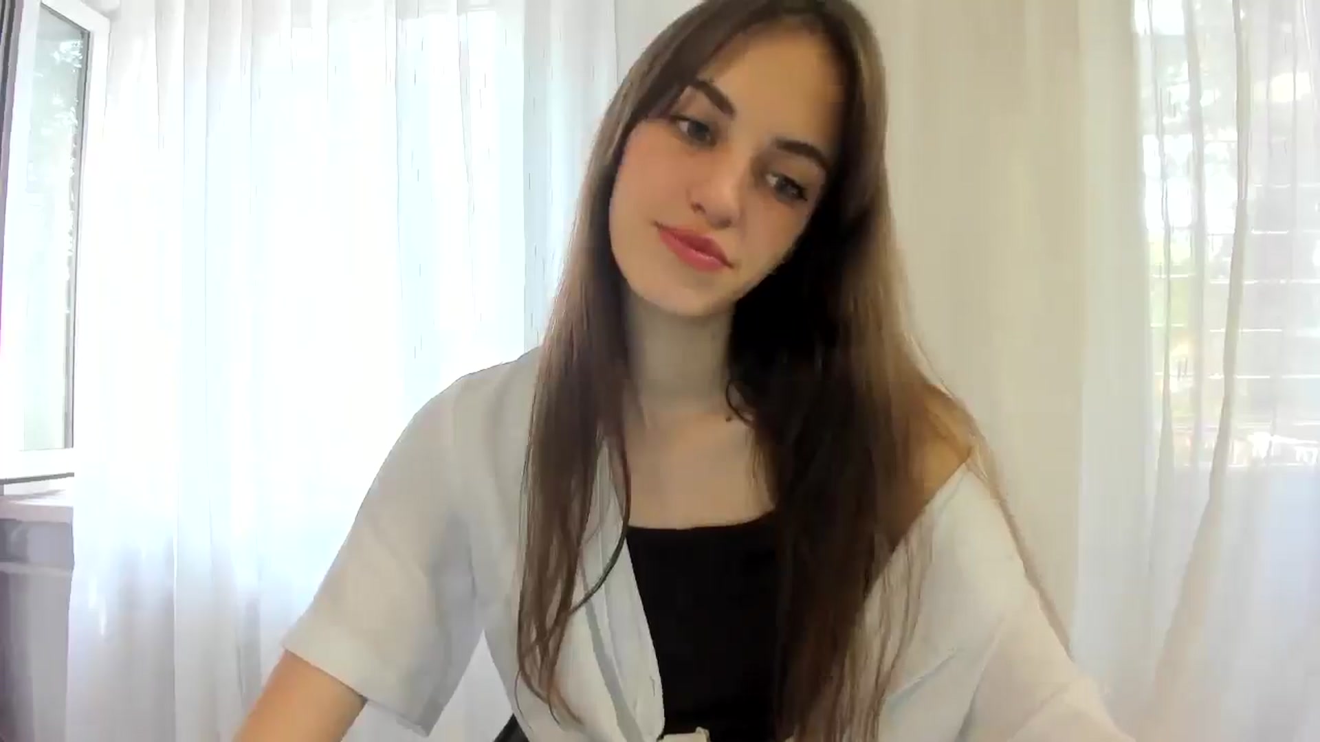 Gallery image thumbnail from Dashamoxy's myfreecams stream on, 09/01/2025, 10:01 image 4 of 20