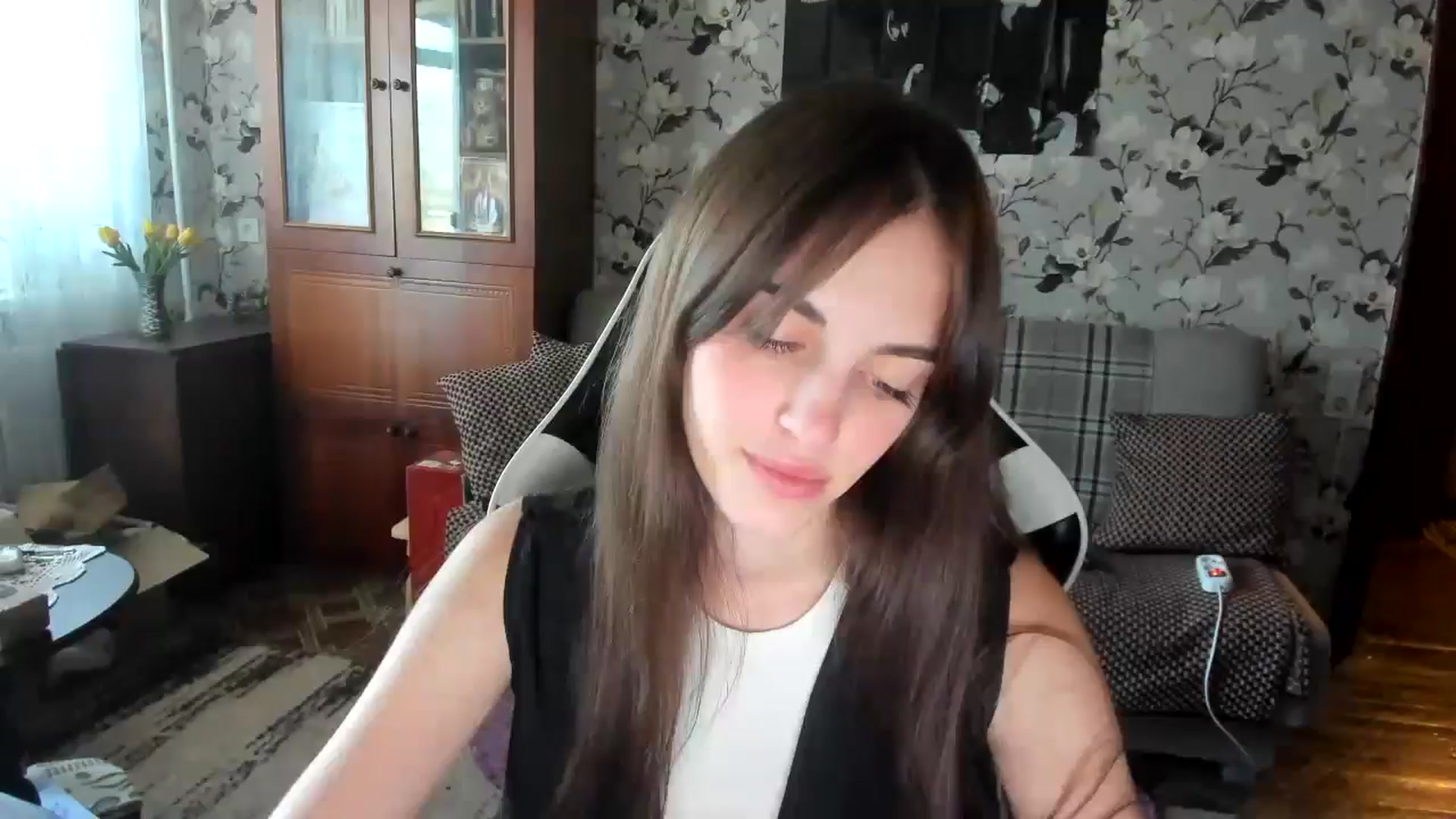 Gallery image thumbnail from Dashamoxy's myfreecams stream on, 09/04/2025, 11:35 image 10 of 20