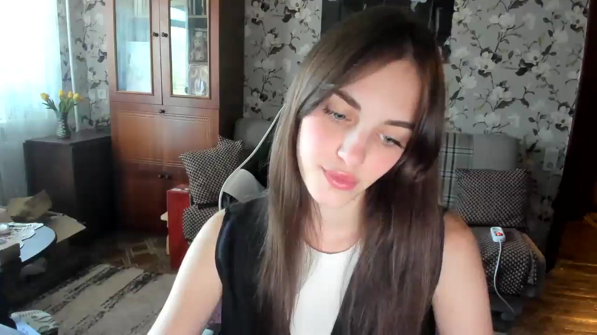 Gallery image thumbnail from Dashamoxy's myfreecams stream on, 09/04/2025, 11:35 image 2 of 20