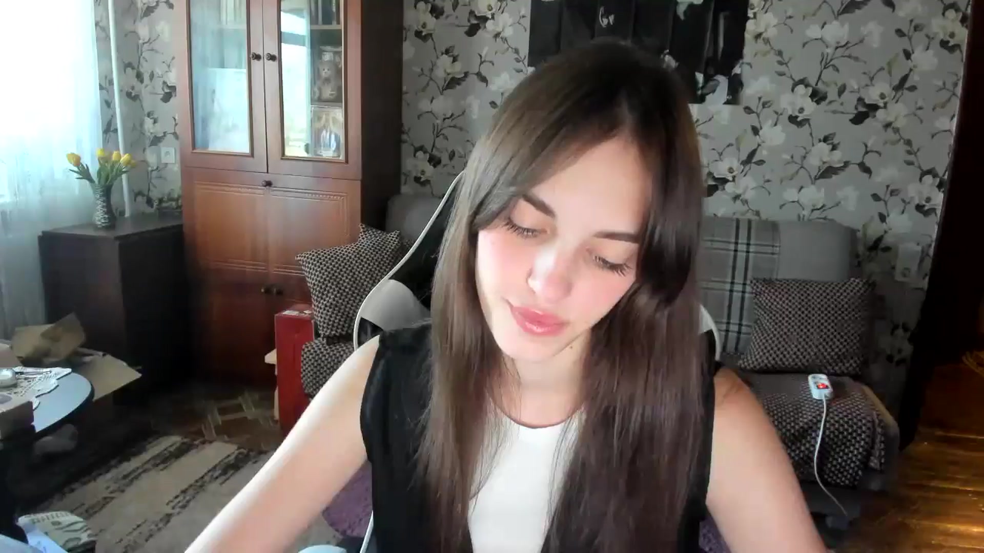 Gallery image thumbnail from Dashamoxy's myfreecams stream on, 09/04/2025, 11:35 image 3 of 20