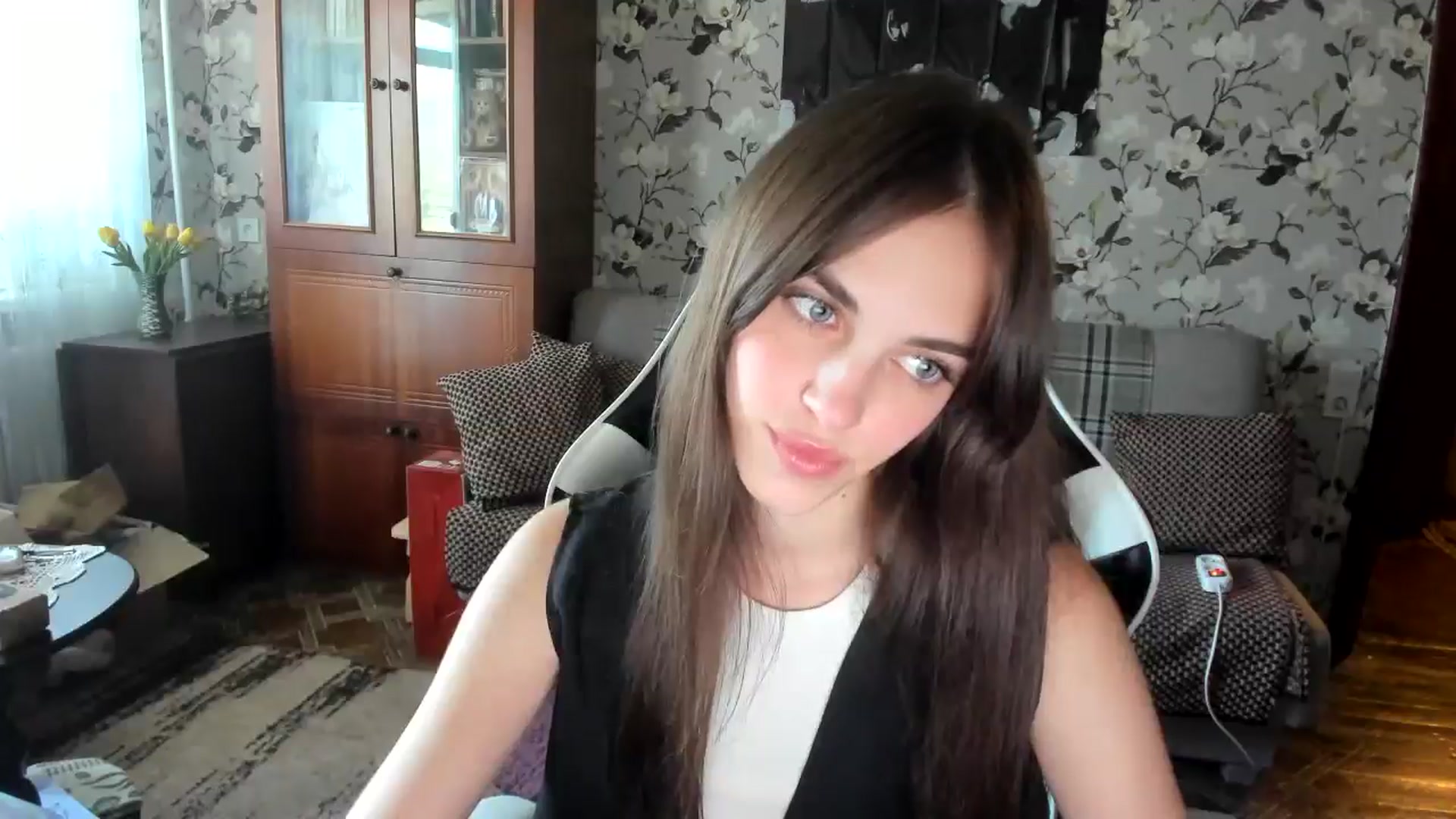Gallery image thumbnail from Dashamoxy's myfreecams stream on, 09/04/2025, 11:35 image 12 of 20