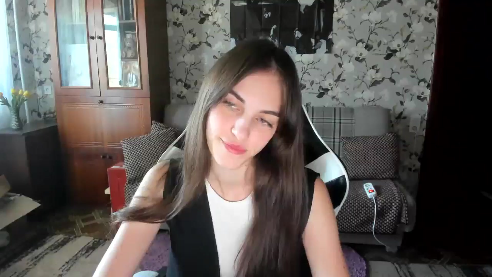 Gallery image thumbnail from Dashamoxy's myfreecams stream on, 09/04/2025, 12:33 image 4 of 20