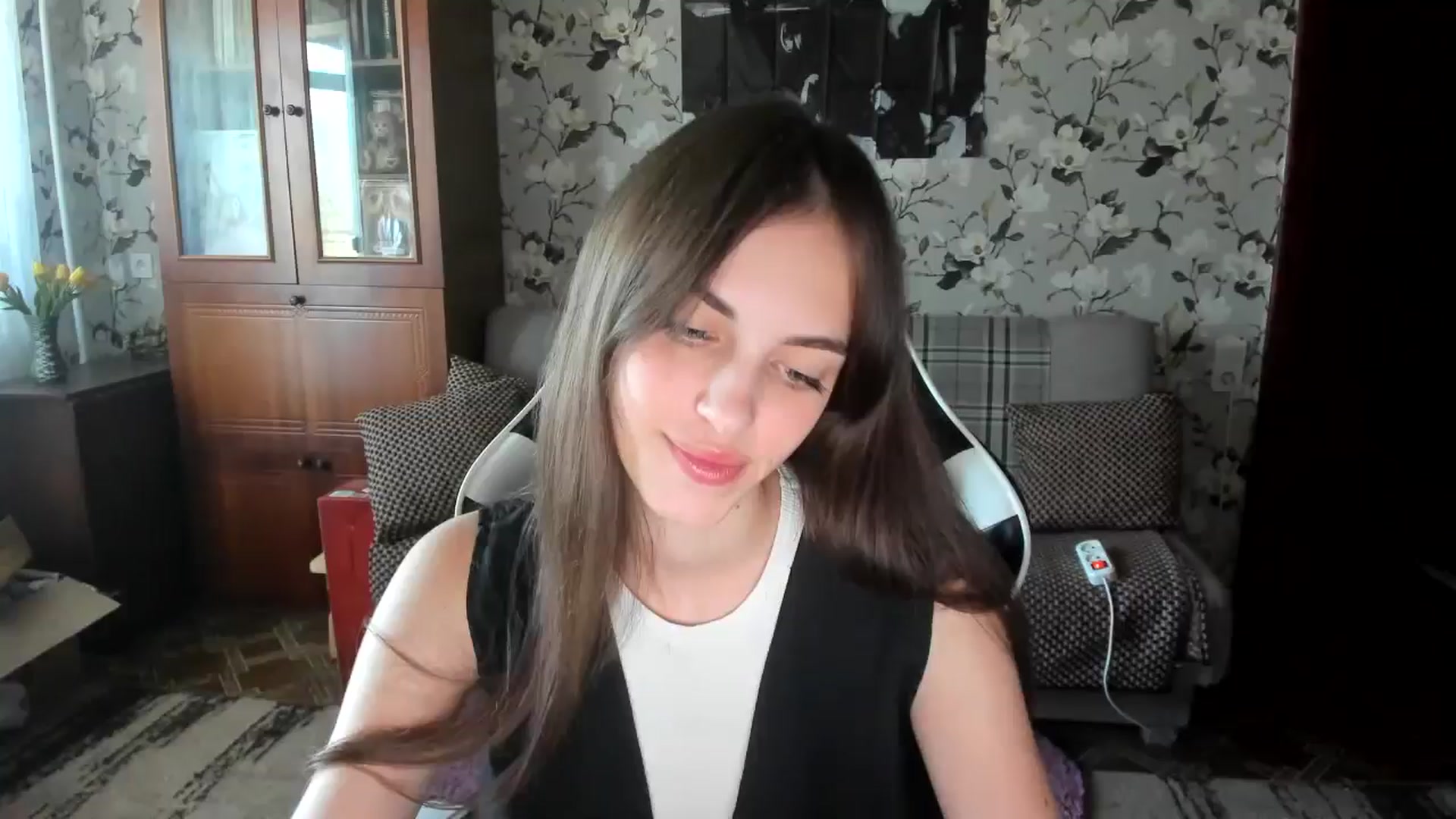 Gallery image thumbnail from Dashamoxy's myfreecams stream on, 09/04/2025, 12:33 image 18 of 20