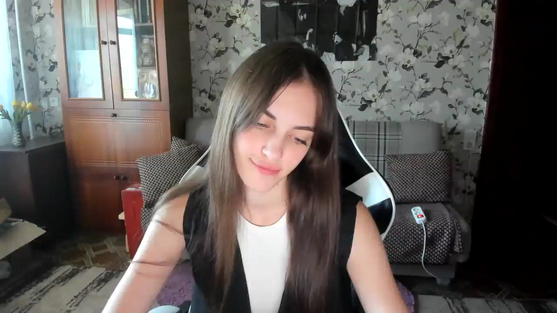 Gallery image thumbnail from Dashamoxy's myfreecams stream on, 09/04/2025, 12:33 image 2 of 20
