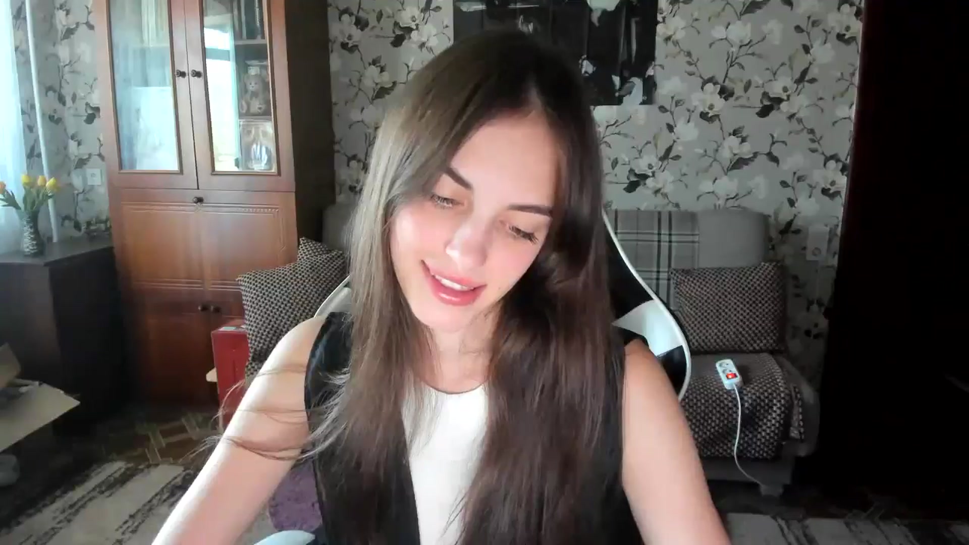 Gallery image thumbnail from Dashamoxy's myfreecams stream on, 09/04/2025, 12:33 image 11 of 20
