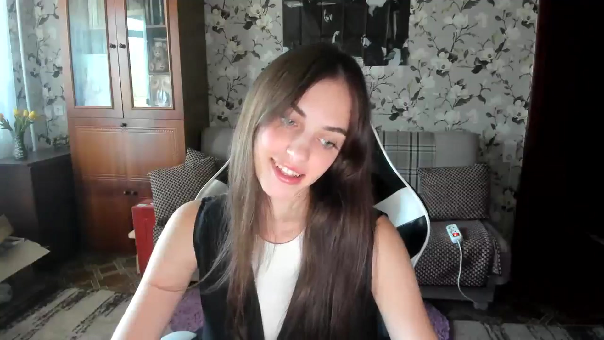 Gallery image thumbnail from Dashamoxy's myfreecams stream on, 09/04/2025, 12:33 image 14 of 20