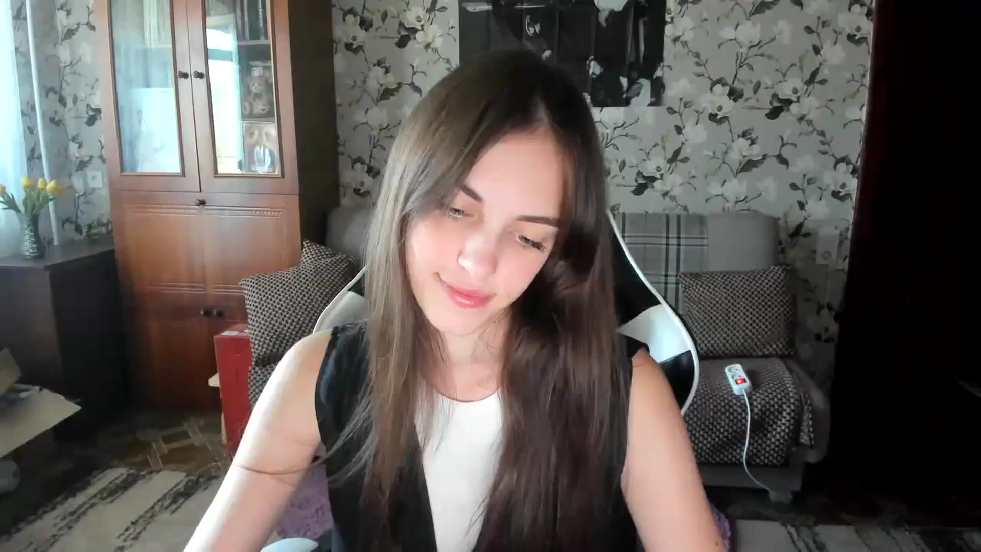 Gallery image thumbnail from Dashamoxy's myfreecams stream on, 09/04/2025, 12:33 image 13 of 20