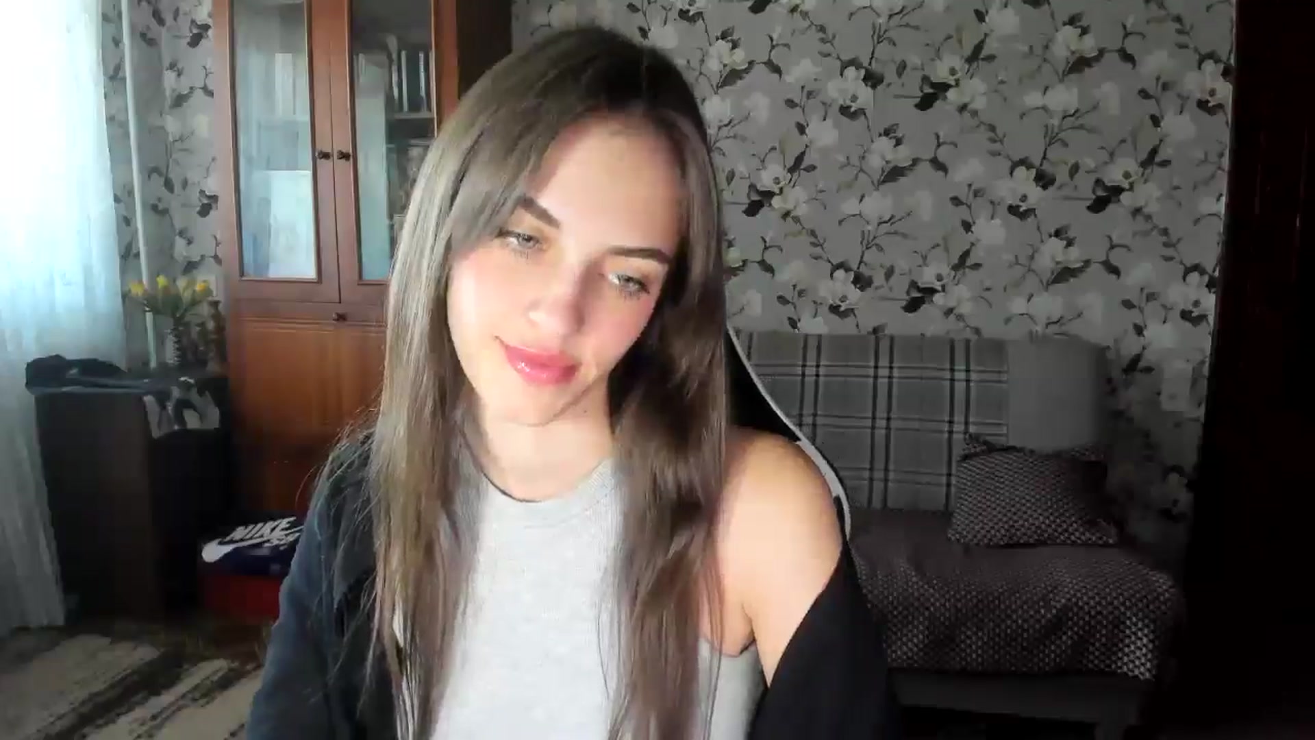 Gallery image thumbnail from Dashamoxy's myfreecams stream on, 09/11/2025, 13:11 image 2 of 20