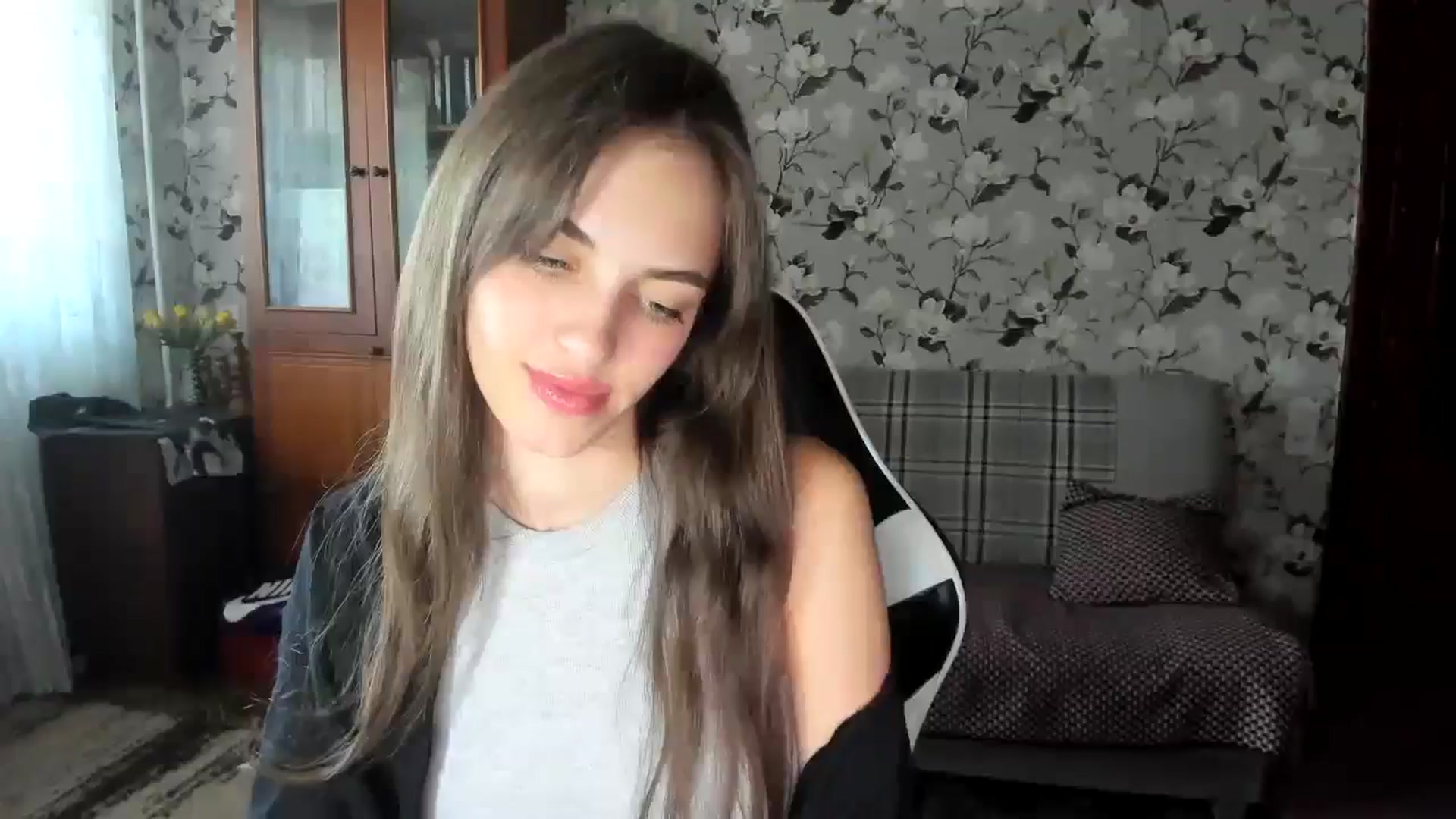 Gallery image thumbnail from Dashamoxy's myfreecams stream on, 09/11/2025, 13:11 image 12 of 20