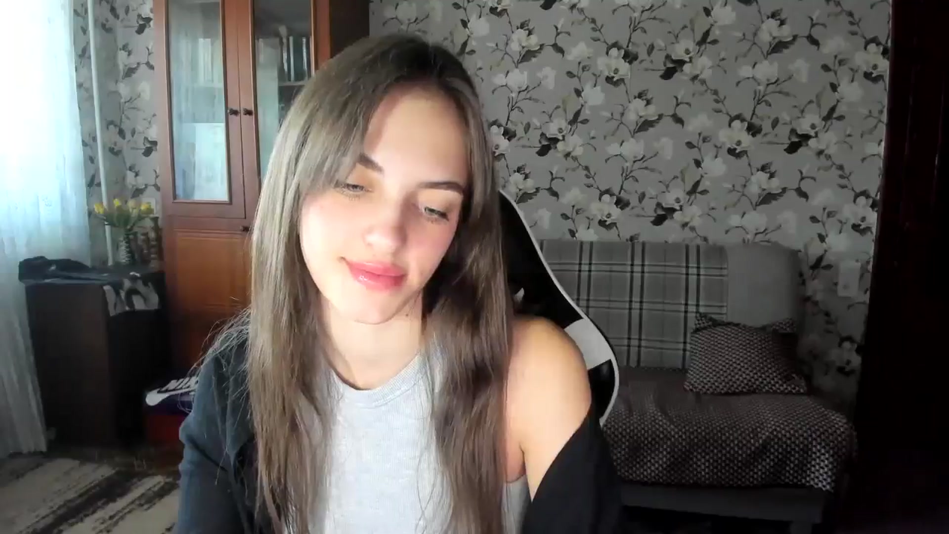 Gallery image thumbnail from Dashamoxy's myfreecams stream on, 09/11/2025, 13:11 image 3 of 20