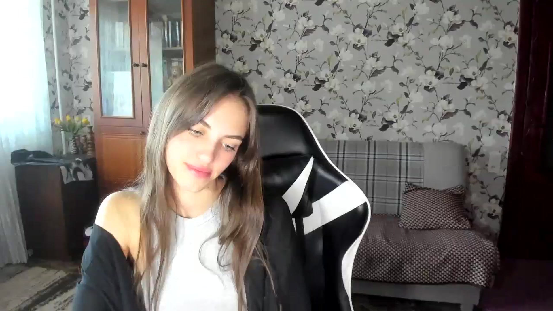 Gallery image thumbnail from Dashamoxy's myfreecams stream on, 09/11/2025, 14:10 image 10 of 20