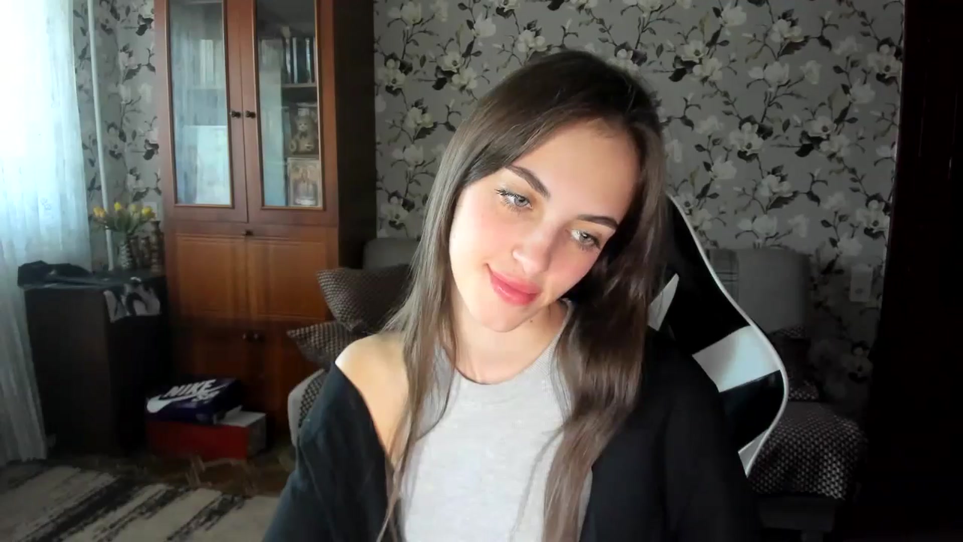 Gallery image thumbnail from Dashamoxy's myfreecams stream on, 09/11/2025, 14:10 image 3 of 20