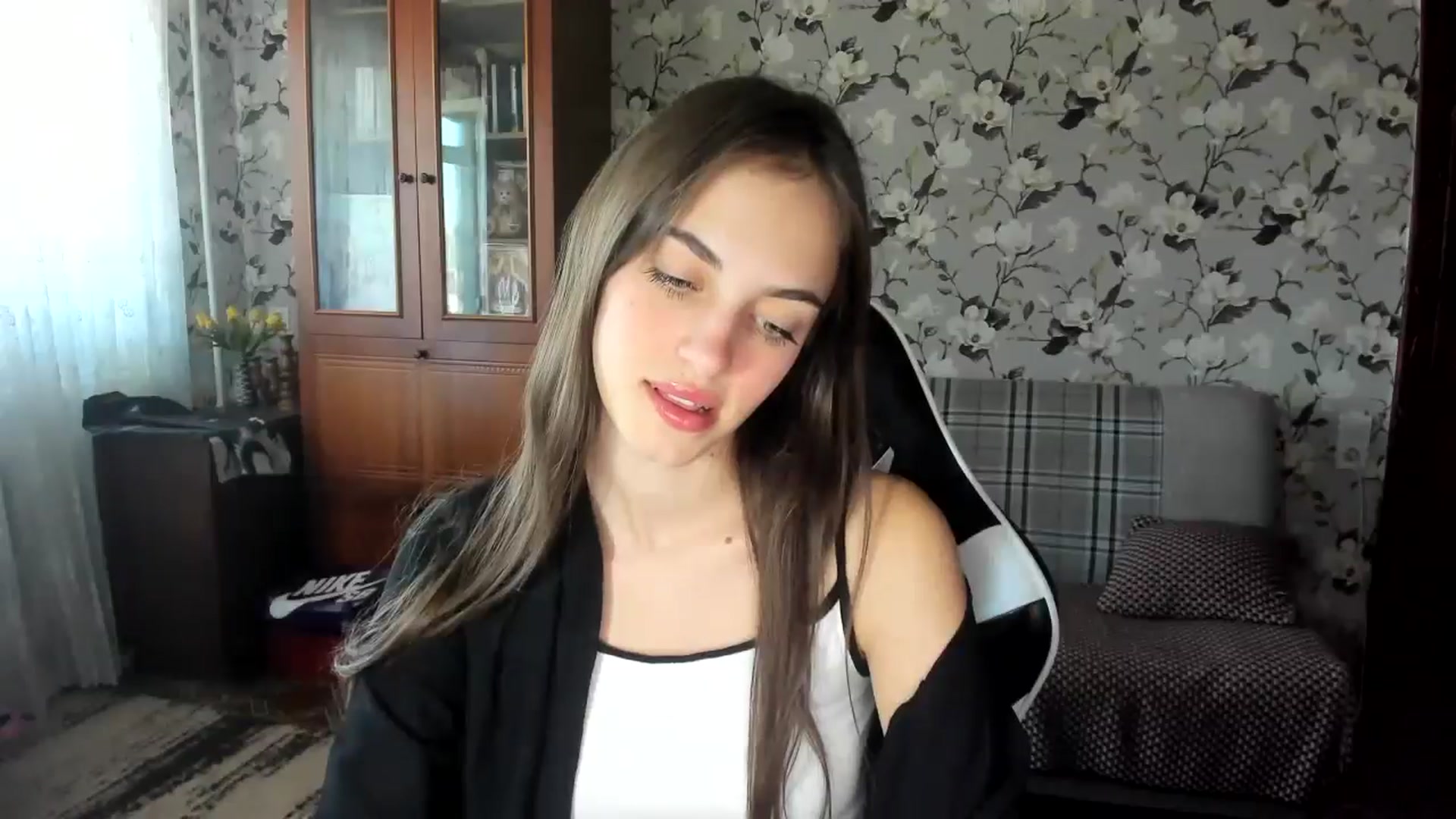Gallery image thumbnail from Dashamoxy's myfreecams stream on, 09/12/2025, 11:57 image 2 of 20