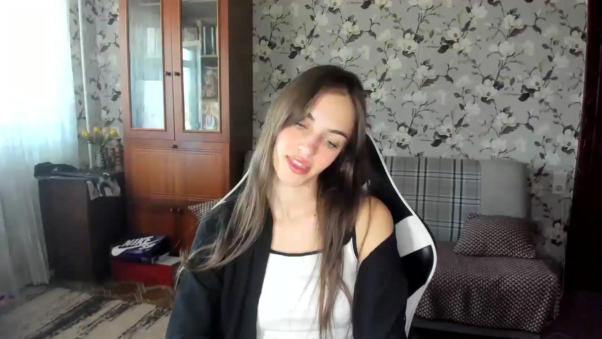 Gallery image thumbnail from Dashamoxy's myfreecams stream on, 09/12/2025, 11:57 image 3 of 20
