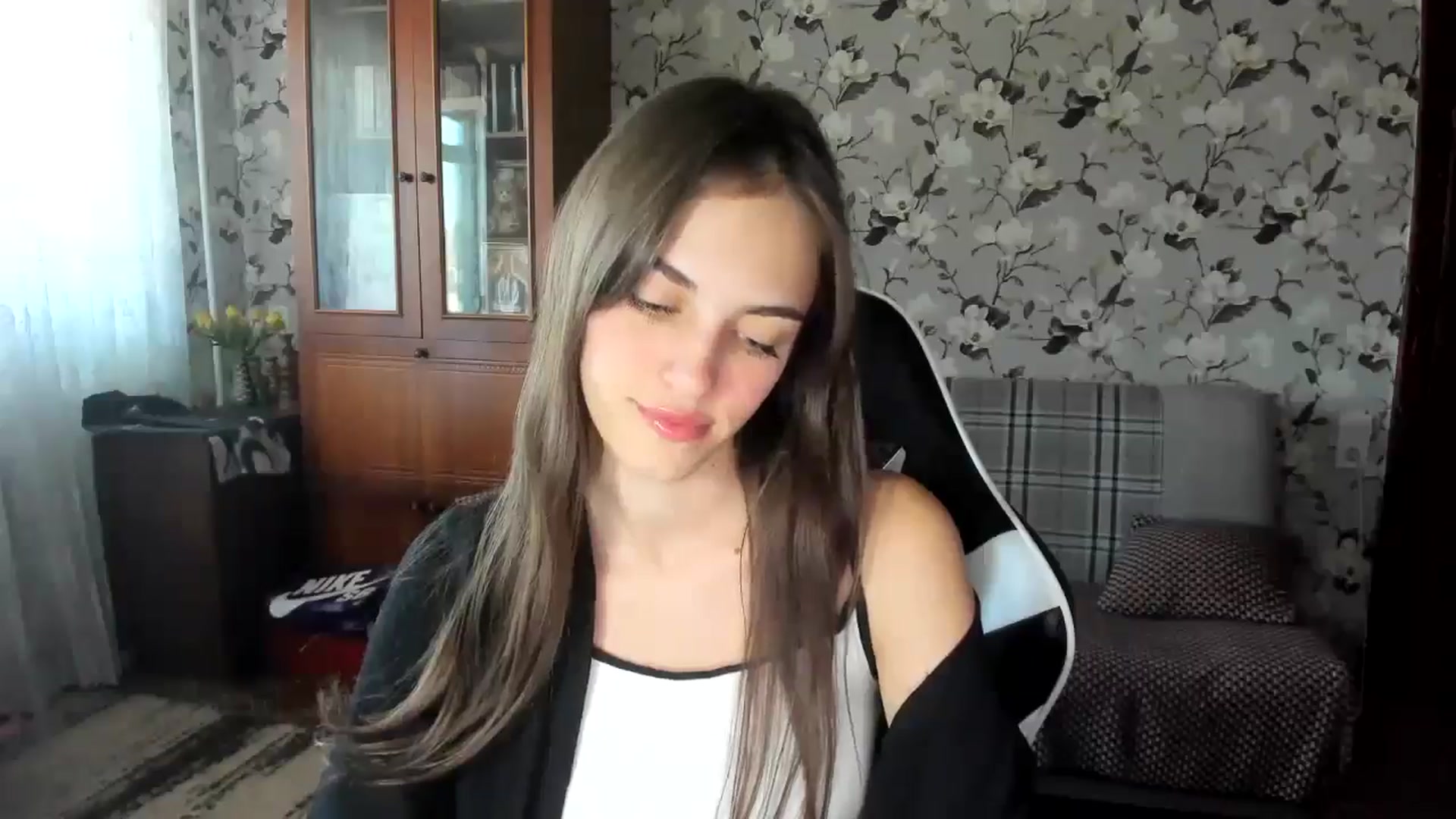 Gallery image thumbnail from Dashamoxy's myfreecams stream on, 09/12/2025, 11:57 image 8 of 20