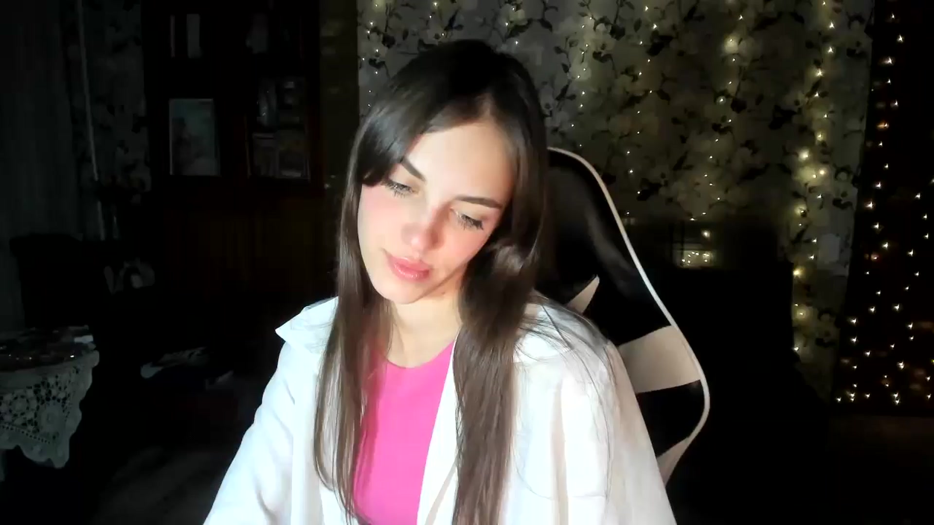 Gallery image thumbnail from Dashamoxy's myfreecams stream on, 09/13/2025, 18:25 image 18 of 20