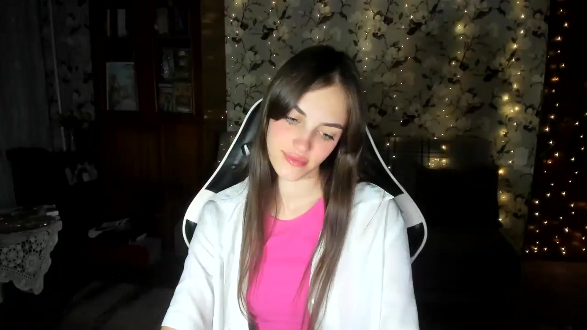 Gallery image thumbnail from Dashamoxy's myfreecams stream on, 09/13/2025, 18:25 image 11 of 20