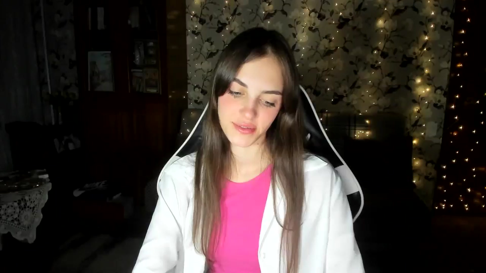 Gallery image thumbnail from Dashamoxy's myfreecams stream on, 09/13/2025, 18:25 image 14 of 20