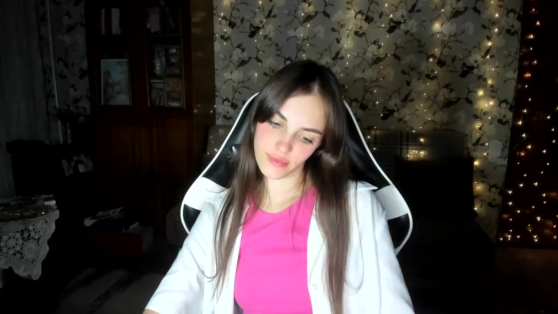 Gallery image thumbnail from Dashamoxy's myfreecams stream on, 09/13/2025, 18:25 image 10 of 20