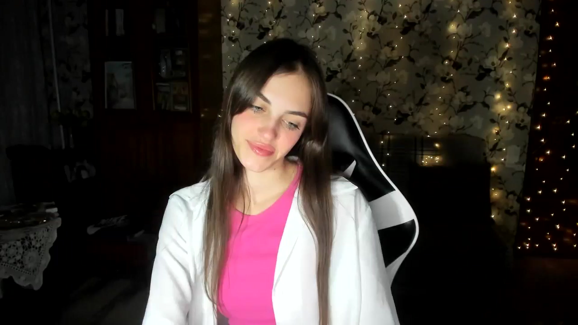 Gallery image thumbnail from Dashamoxy's myfreecams stream on, 09/13/2025, 18:25 image 12 of 20