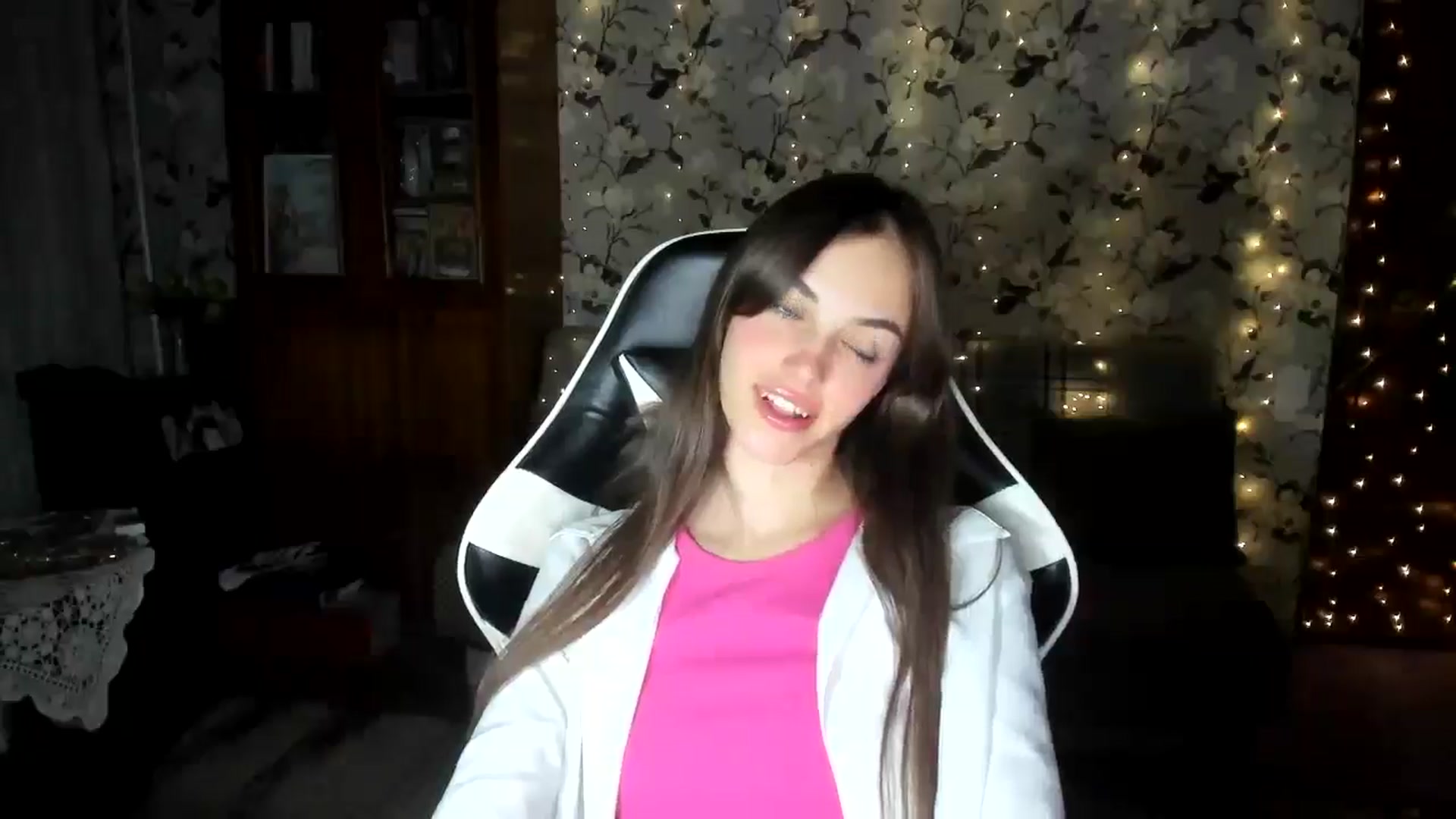 Gallery image thumbnail from Dashamoxy's myfreecams stream on, 09/13/2025, 18:25 image 13 of 20