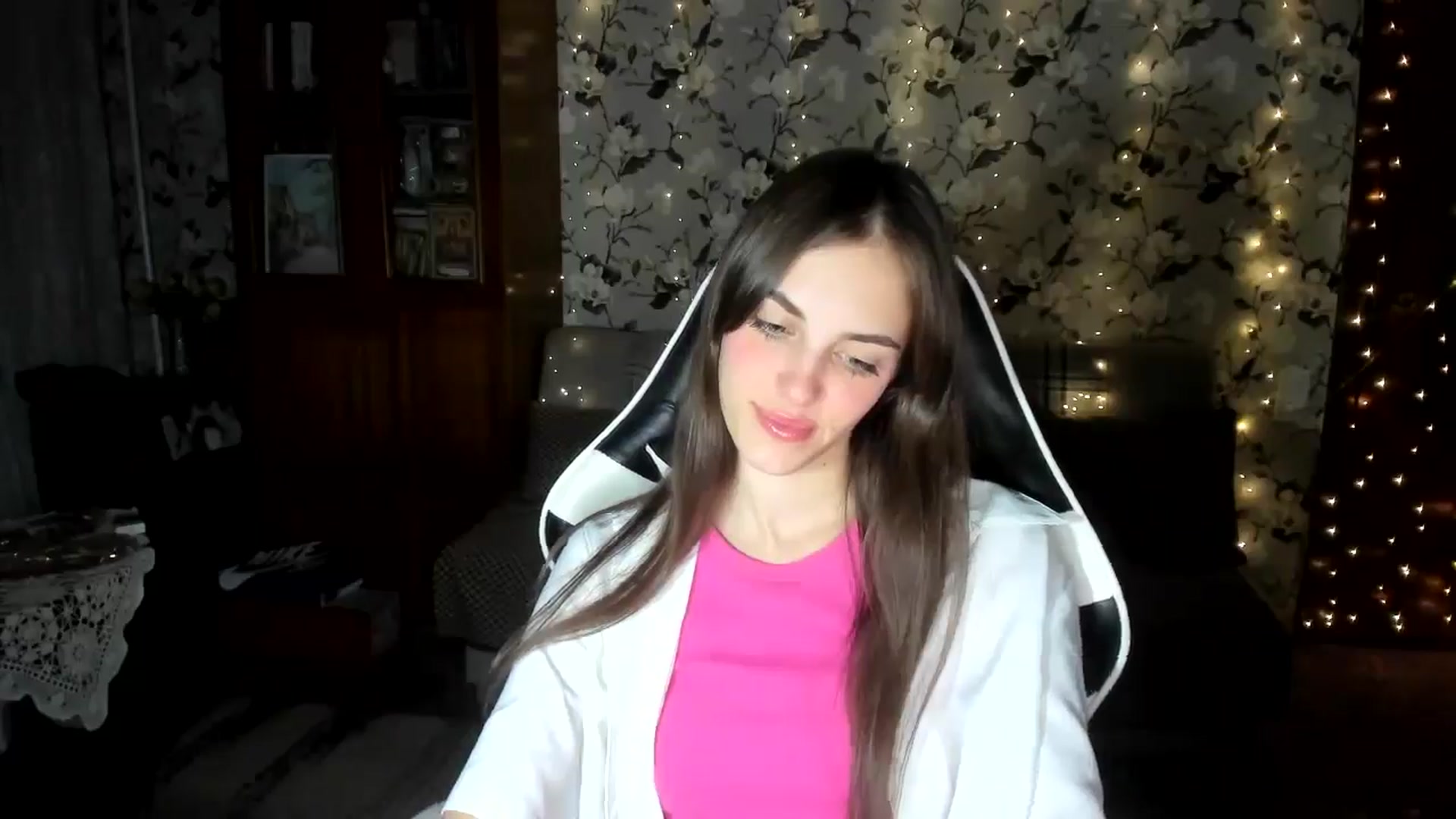 Gallery image thumbnail from Dashamoxy's myfreecams stream on, 09/13/2025, 18:25 image 6 of 20