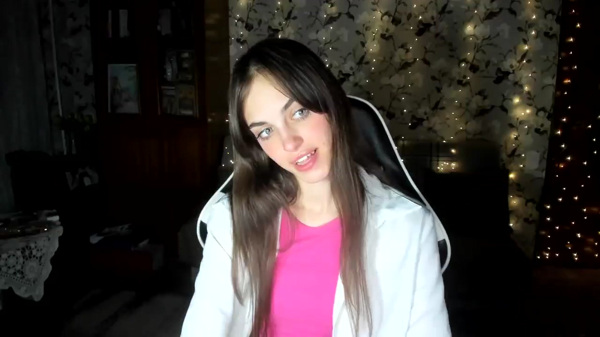 Gallery image thumbnail from Dashamoxy's myfreecams stream on, 09/13/2025, 18:25 image 16 of 20