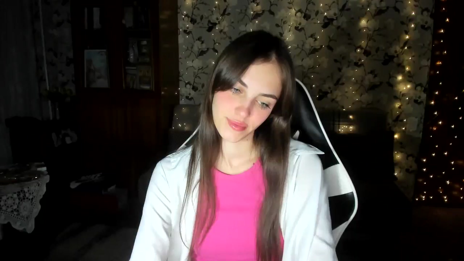 Gallery image thumbnail from Dashamoxy's myfreecams stream on, 09/13/2025, 18:25 image 3 of 20