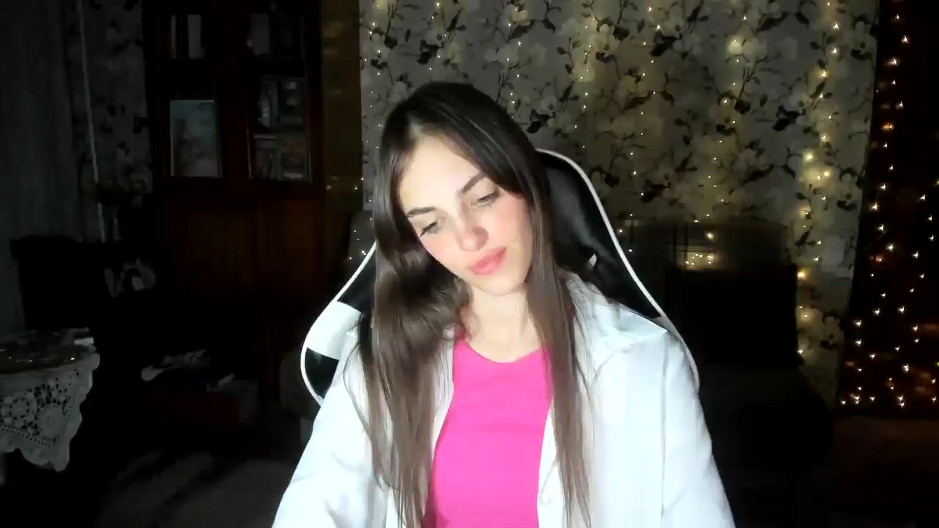 Gallery image thumbnail from Dashamoxy's myfreecams stream on, 09/13/2025, 18:25 image 15 of 20