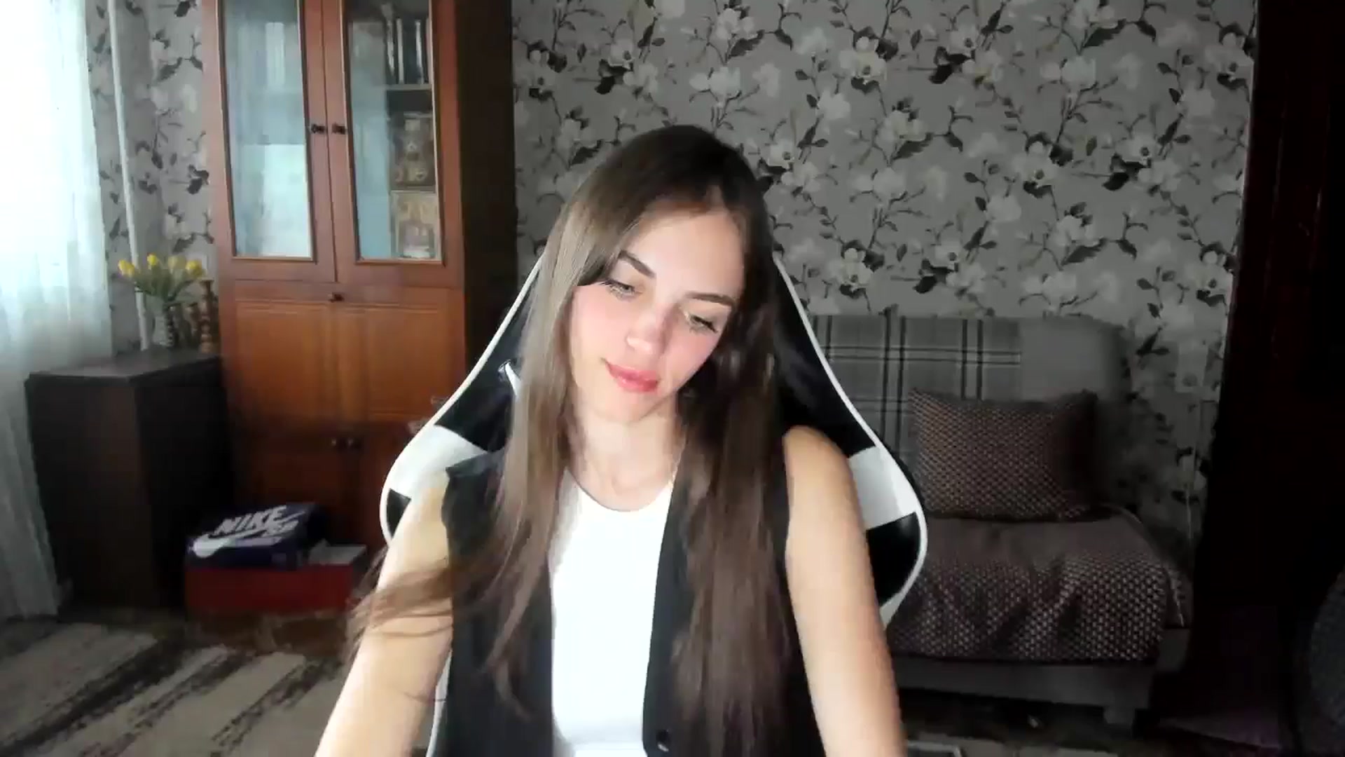 Gallery image thumbnail from Dashamoxy's myfreecams stream on, 09/15/2025, 14:01 image 10 of 20