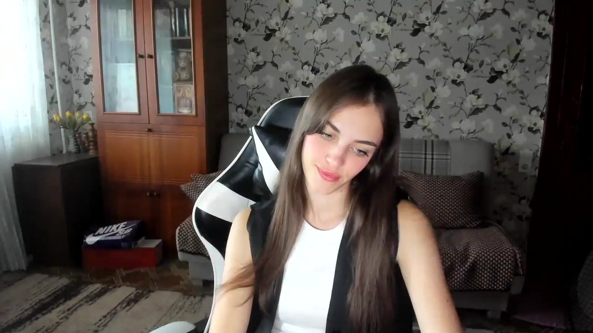 Gallery image thumbnail from Dashamoxy's myfreecams stream on, 09/15/2025, 14:01 image 4 of 20