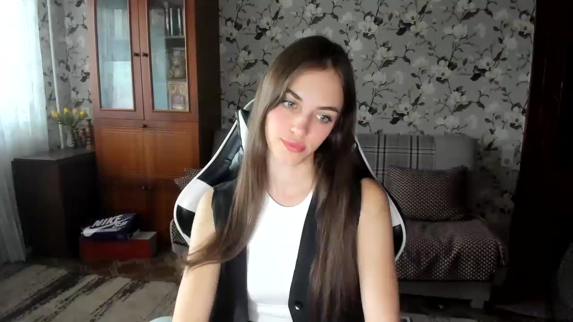 Gallery image thumbnail from Dashamoxy's myfreecams stream on, 09/15/2025, 14:01 image 1 of 20