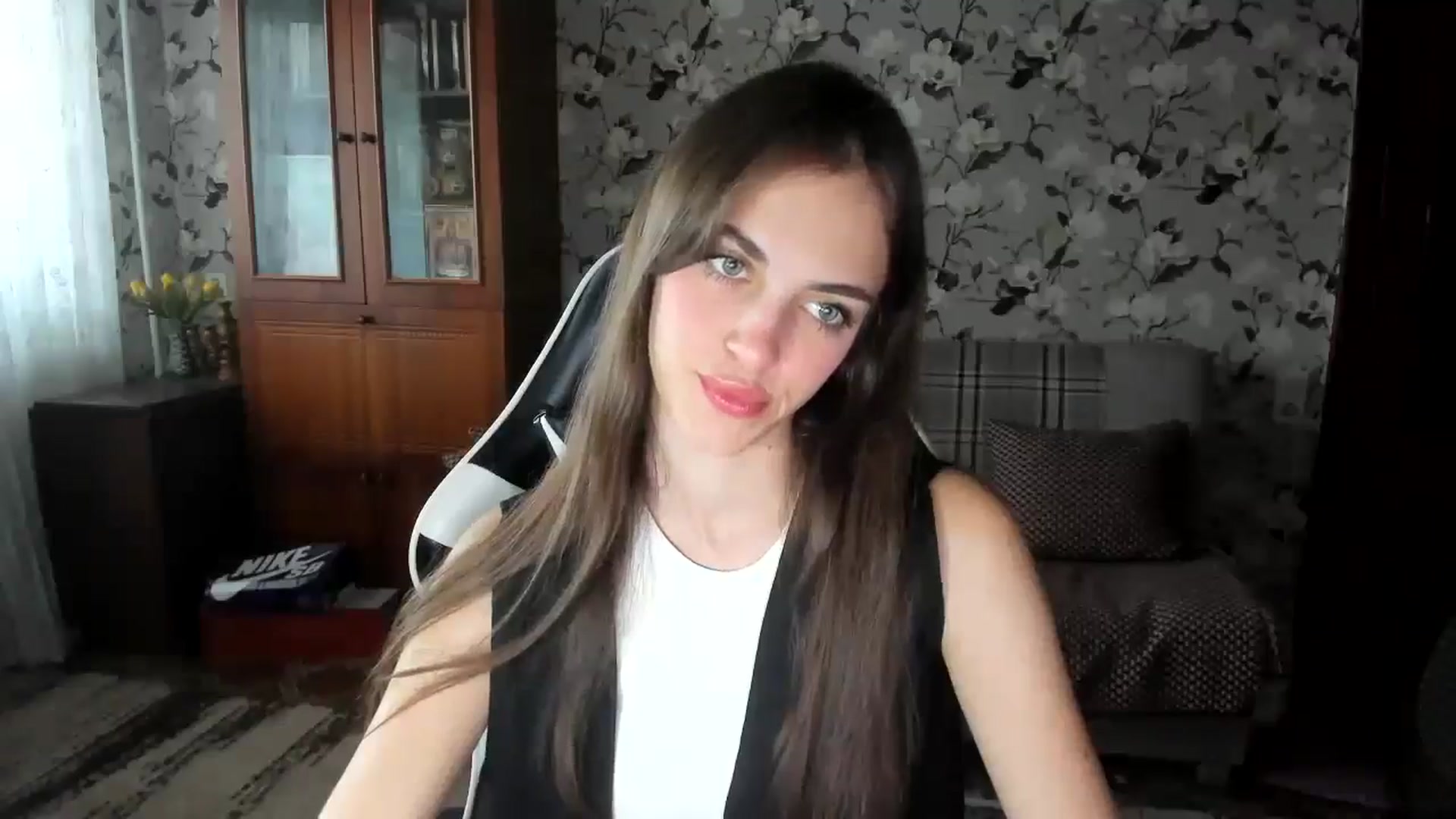 Gallery image thumbnail from Dashamoxy's myfreecams stream on, 09/15/2025, 14:01 image 9 of 20