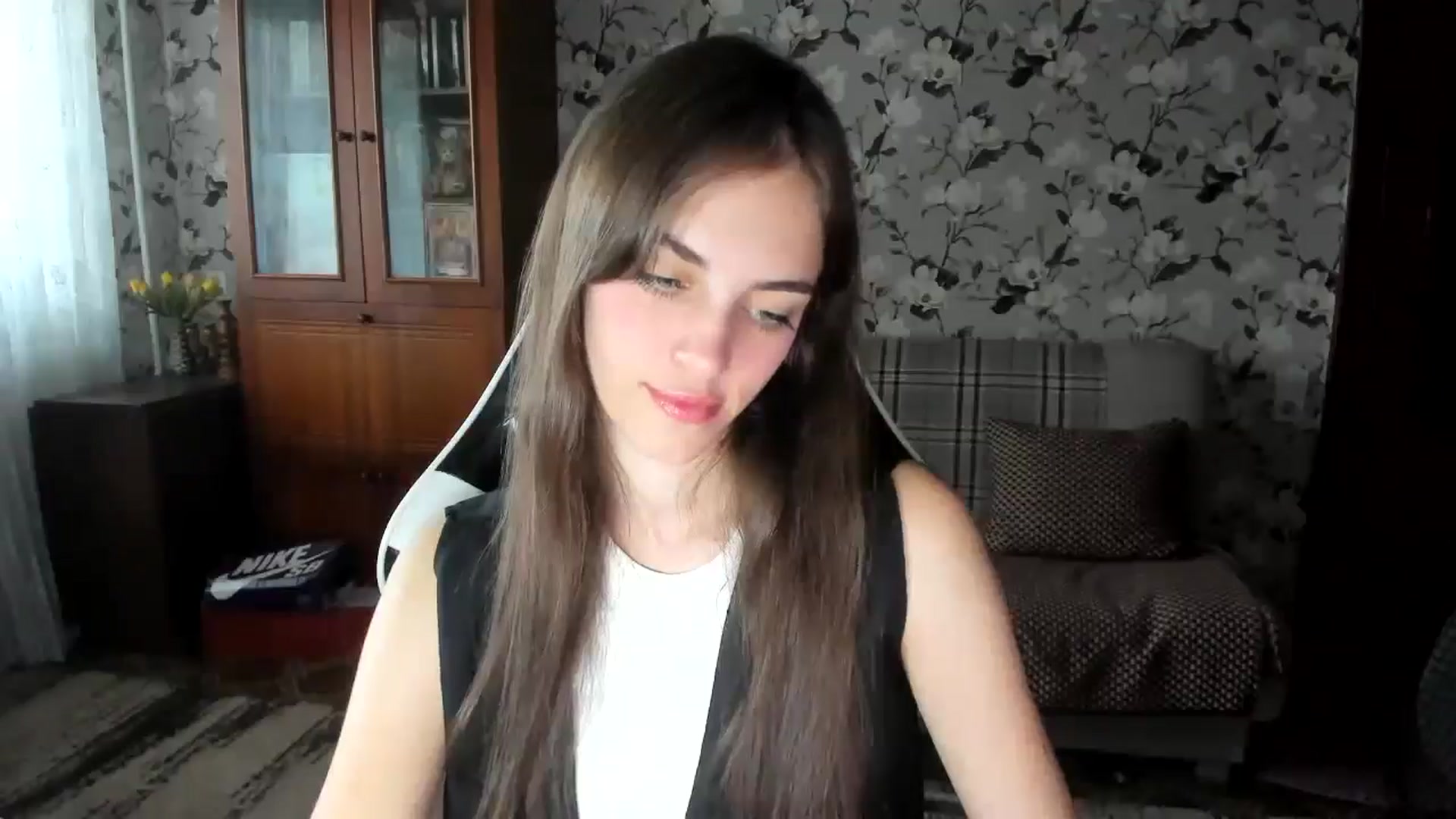 Gallery image thumbnail from Dashamoxy's myfreecams stream on, 09/15/2025, 14:01 image 19 of 20