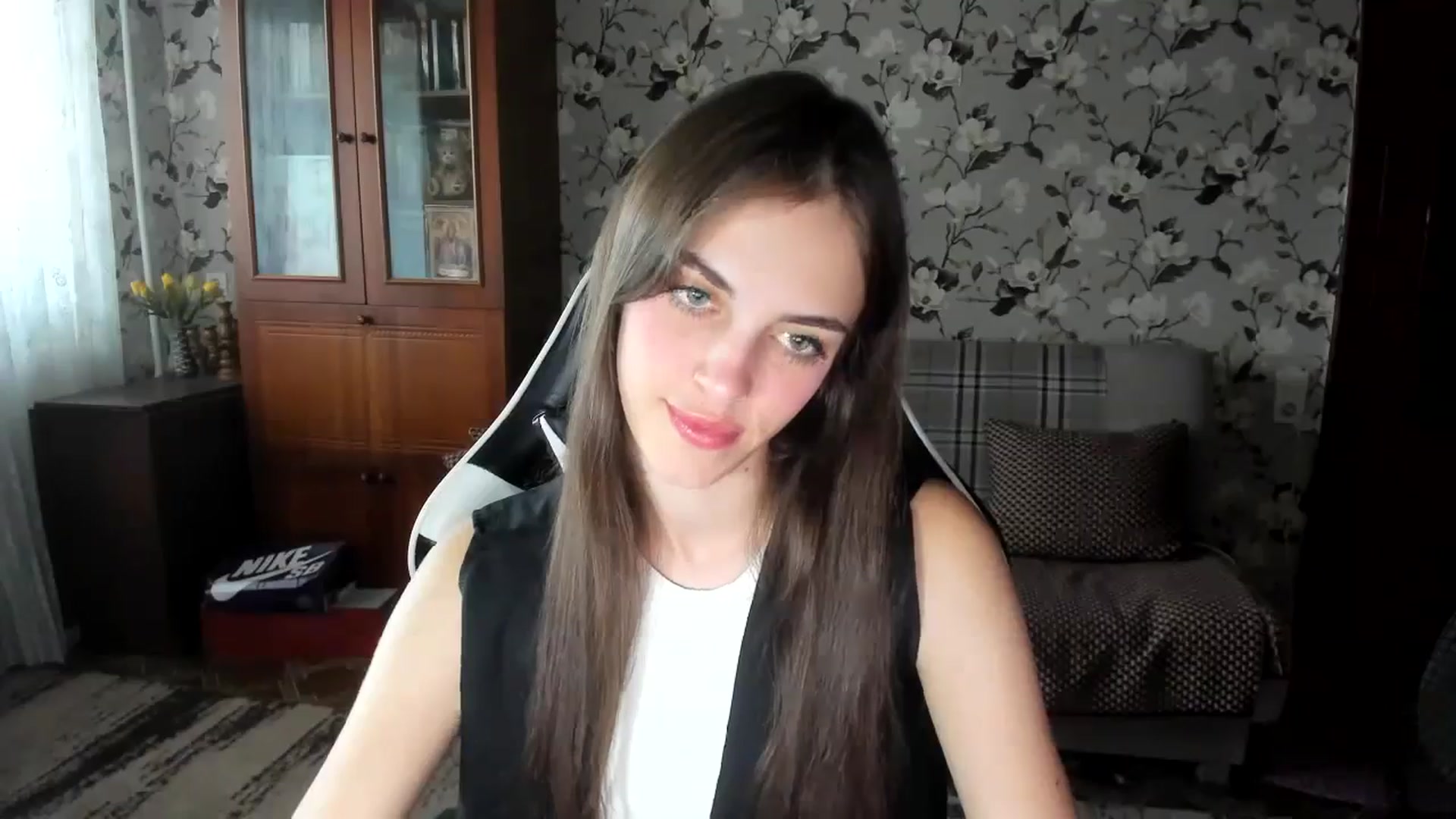 Gallery image thumbnail from Dashamoxy's myfreecams stream on, 09/15/2025, 14:01 image 6 of 20