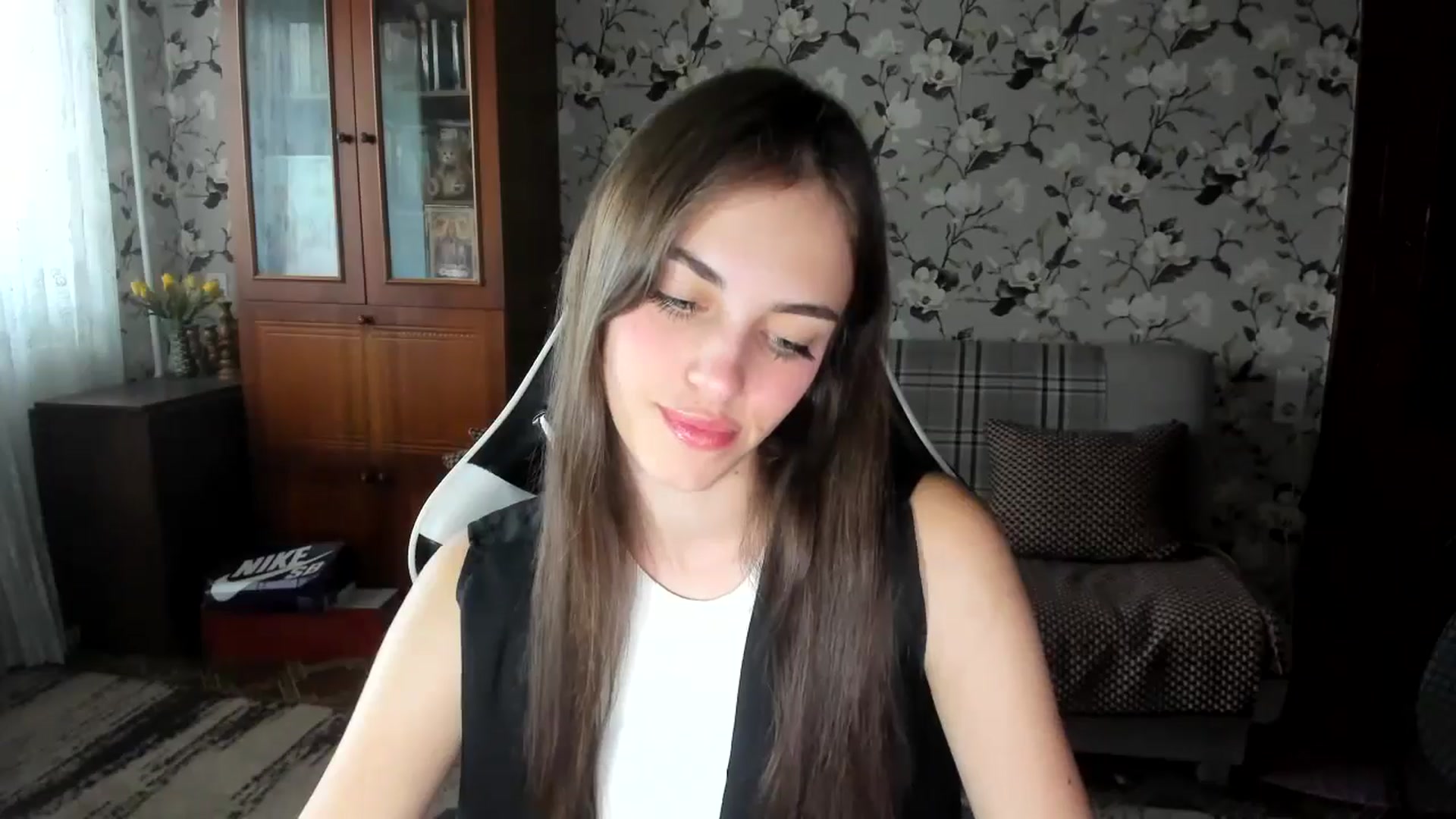 Gallery image thumbnail from Dashamoxy's myfreecams stream on, 09/15/2025, 14:01 image 5 of 20