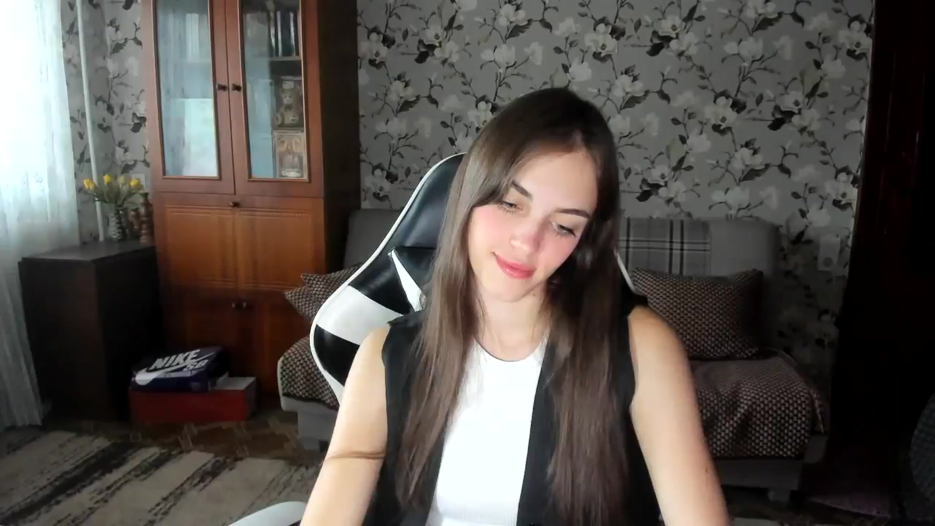 Gallery image thumbnail from Dashamoxy's myfreecams stream on, 09/15/2025, 14:01 image 14 of 20
