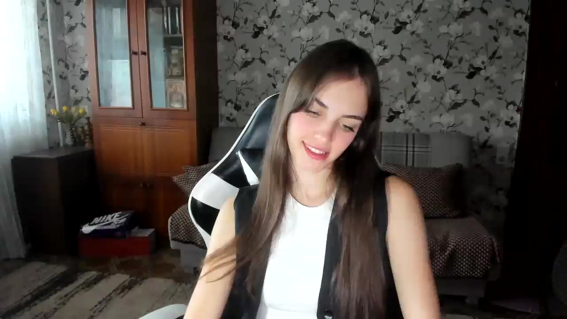 Gallery image thumbnail from Dashamoxy's myfreecams stream on, 09/15/2025, 14:01 image 16 of 20