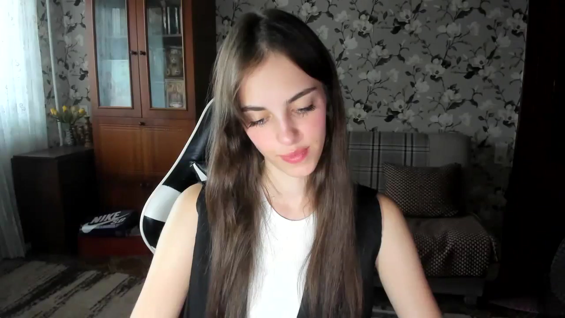 Gallery image thumbnail from Dashamoxy's myfreecams stream on, 09/15/2025, 14:01 image 18 of 20