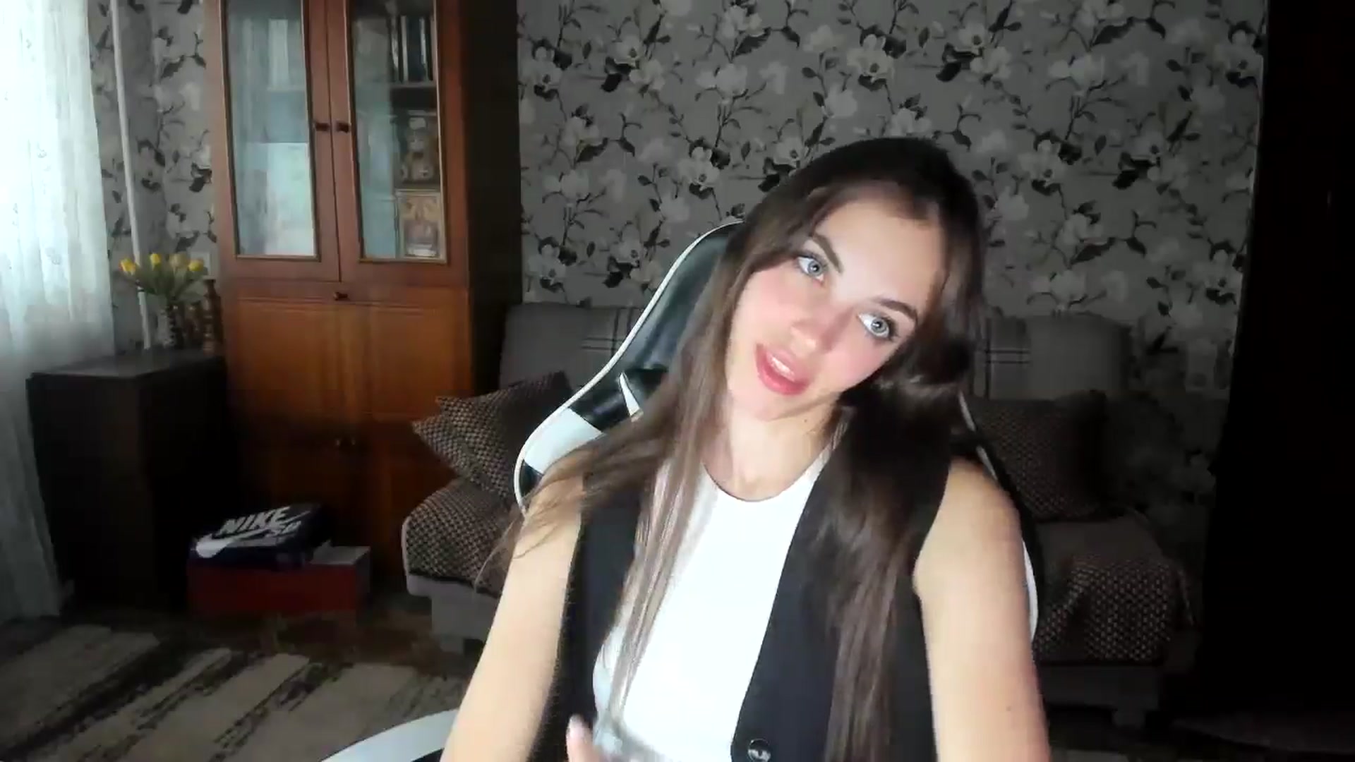 Gallery image thumbnail from Dashamoxy's myfreecams stream on, 09/15/2025, 15:11 image 4 of 20